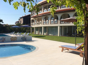 Apolonia Apartments