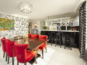 Swiss Hotel Corniche