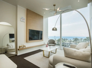 UH SUITE Haeundae Harbour Town 4th Floor