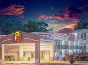 Super 8 by Wyndham Jasper