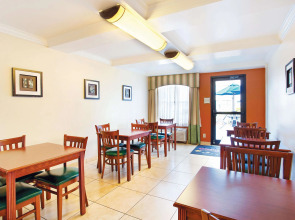 La Quinta Inn by Wyndham Orlando International Drive North