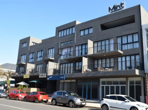 MINT Apartments Greenside