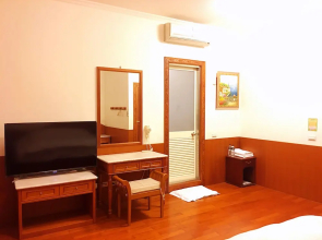 Whales Mountain & Seaview Resort