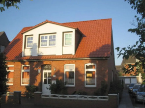 3 at House "pop"