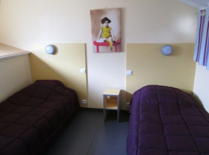 Carefully Furnished Cottage 5 km. From Mont Saint-michel