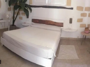 House With one Bedroom in Lampedusa, With Wonderful sea View, Enclosed Garden and Wifi - 1 km From the Beach