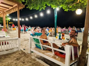 Zipp Bar Restaurant & Bungalows