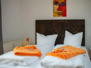 H& Apartments im Herzen der Stadt super zentral ruhig mit Kochnischen Balkon oder Empore
