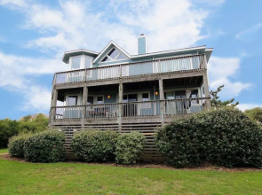 Neptunes Landing - 5 Br Home