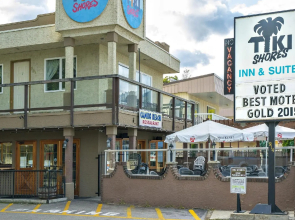 Tiki Shores Inn & Suites