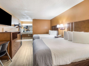 Econo Lodge Selmer