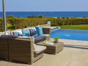 Protaras Seafront Villa Infinte Aretousa