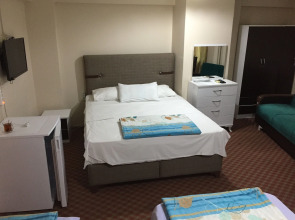 Istanbul Paris Hotel & Hostel