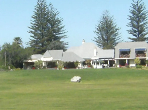 Mulligans Golf Lodge
