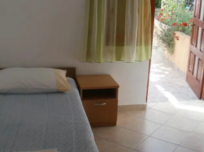 Apartments and Rooms Nediljko