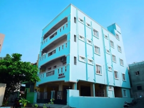 Sri Apartment 2BHK For Familys Couples Parking A1