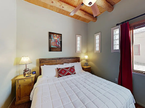 Santa Maria At Zona Rosa: Walk Everywhere! 1 Bedroom Condo