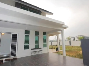 Dr. Shaz Summer House