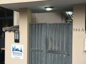 Metropolis Rooms & Services