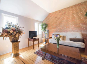 LM Stays - 142 James Street Loft