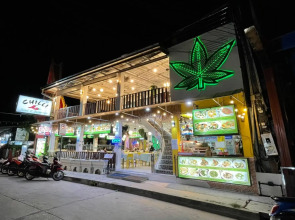 Chilli Hotel & Restaurant