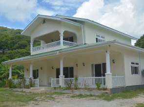 Julie's Holiday Home