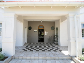 First Avenue Guesthouse
