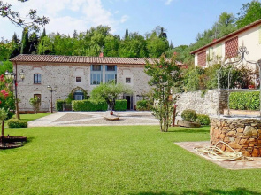 Awesome Apartment in Corsanico-bargecchia With Wifi, 2 Bedrooms and Outdoor Swimming Pool