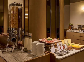 La Siesta Premium Lakeside