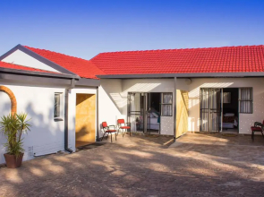 Oppi Hoek Guesthouse