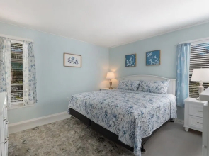 Coquina Cottage B 2 Bedroom Home by RedAwning