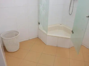 White Lion / 20 Min Airport / Exclusive Area