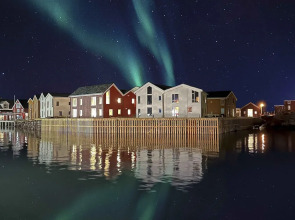 Henningsvær Bryggehotell - by Classic Norway Hotels