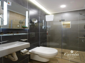 Cascadas Family Resort