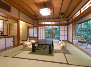 Tsukihitei Ryokan