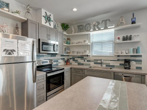 5 Oclock Chateau Mv2d 3 Bedroom Condo by Redawning