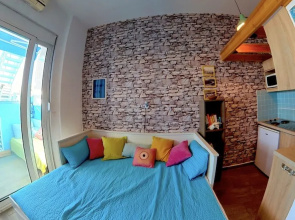Beach Shack Studio s&l