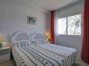 Lovely beachfront apartment Puerto Banus Marbella