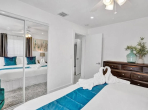 Newly Renovated 3BR Home with Hot tub