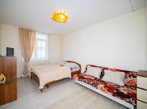 Apartments on Bratskaya street 27/3