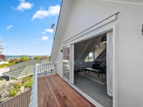 Relax on Rainbow - Taupo Holiday Home