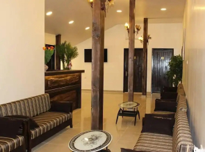Pinewood Hotel