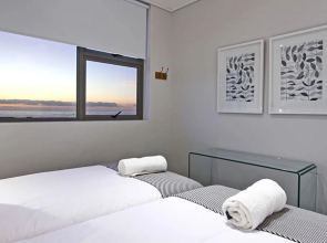 Top Floor Holiday Apartment in Sea Point With Incredible Views Fairmont 1001