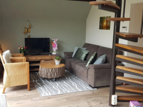 Holiday Home Tuitjenhorn Near Coast