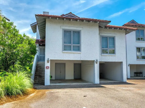 A Stone's Throw Villa 4 Bedrooms 4 Bathrooms Villa