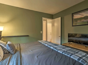 Pet-friendly Townhome w/ Community Hot Tub!