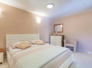 Nice Home in Ostrvica With Wifi and 5 Bedrooms