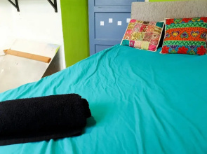 Room in Guest Room - Cozy Double Room in Leicester