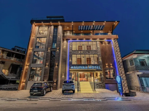 Alivaa Hotel, McLeodganj With Best Dhauladhar View & Infinity Pool Sky Garden