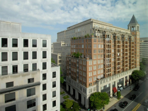 Global Luxury Suites at the National Mall